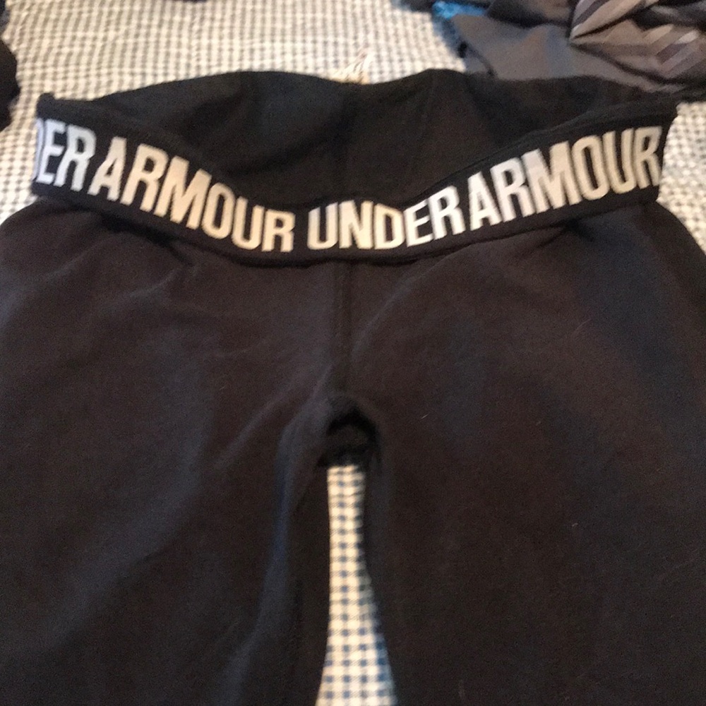 Under armor leggings size small